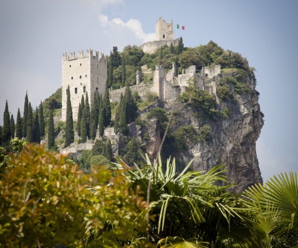 arco italia castle castle castle 1281629