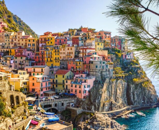 houses cliff sea italy 4093227